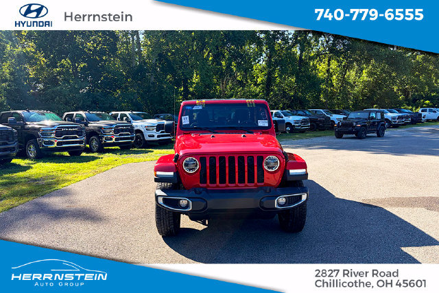 Used 2022 Jeep Gladiator Sport AWD/4WD image 2