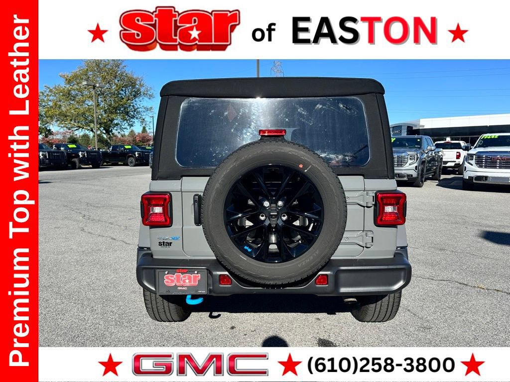 Used 2023 Jeep Wrangler Unlimited Sahara w/ Cold Weather Group AWD/4WD image 8