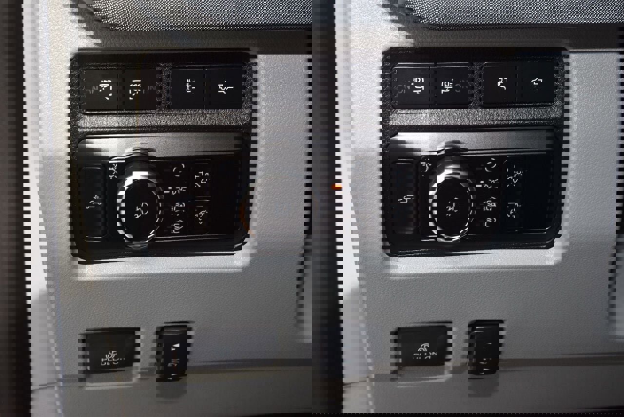 Used 2024 Ford F250 Limited w/ FX4 Off-Road Package image 33