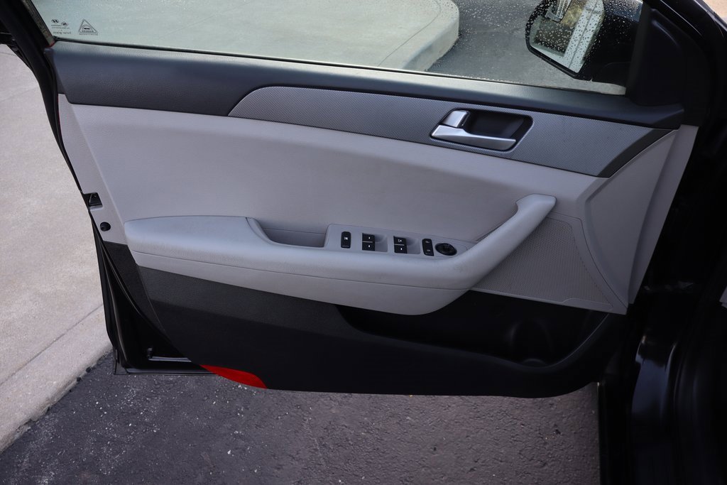 Used 2016 Hyundai Sonata SE image 21