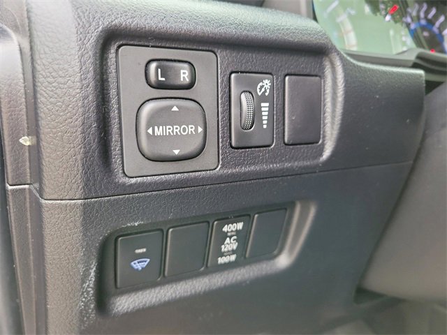 Used 2018 Toyota 4Runner SR5 Premium image 30