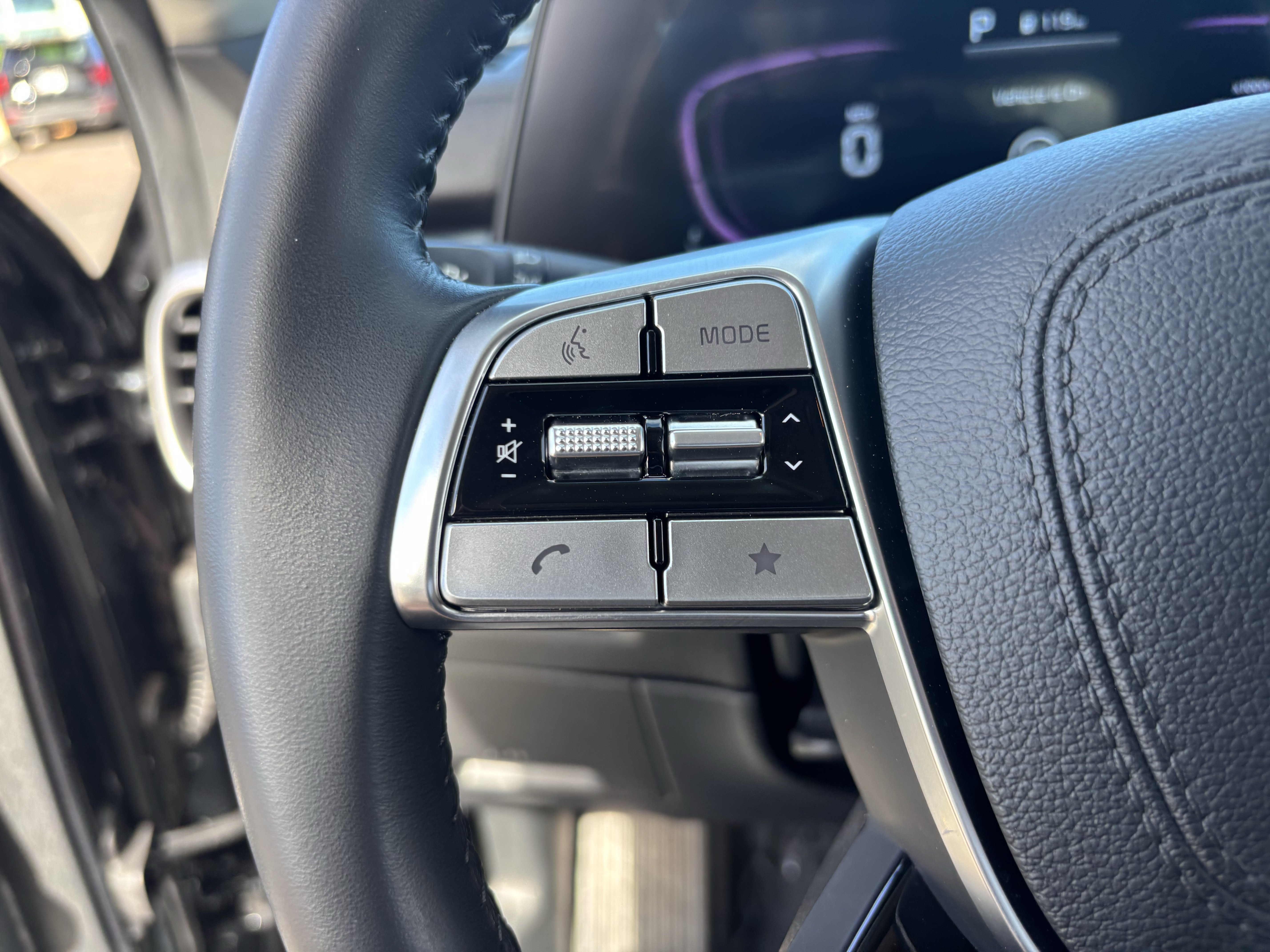 Certified 2024 Kia Telluride LX AWD/4WD image 25