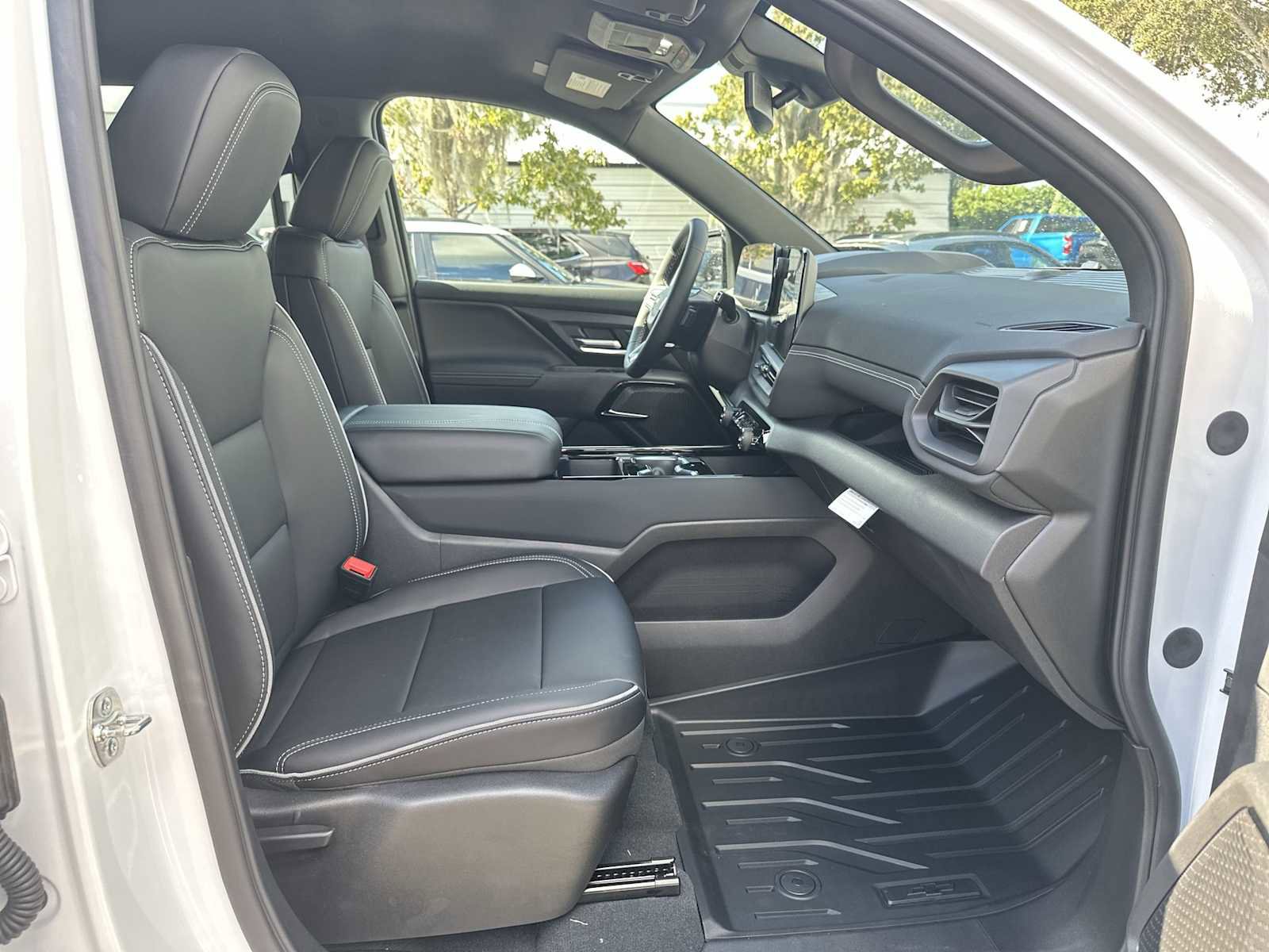 New 2026 Chevrolet Silverado EV LT image 19