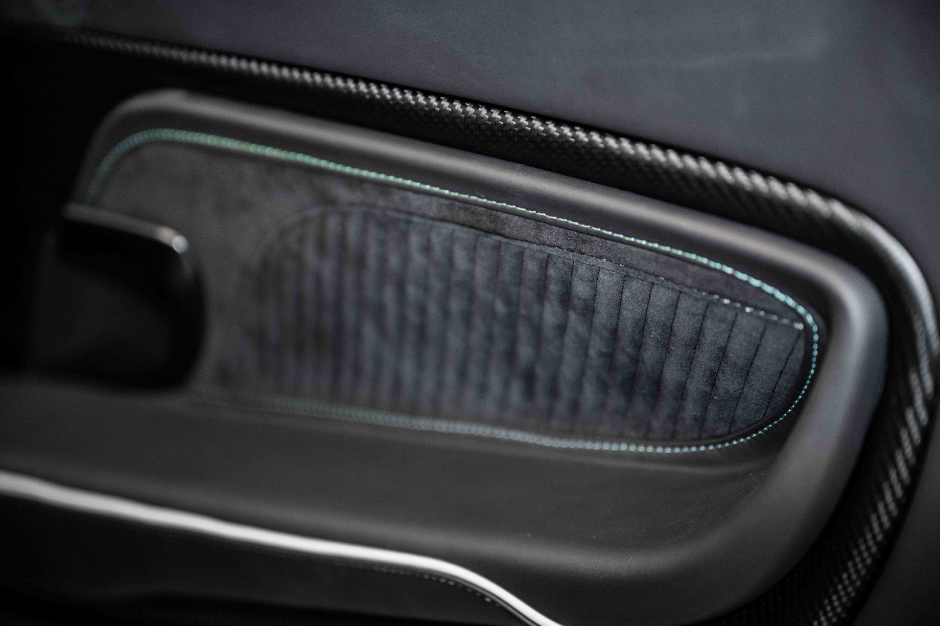 Used 2023 Aston Martin DBS Coupe RWD image 32