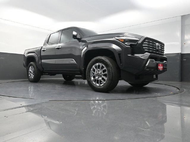 Used 2026 Toyota Tacoma Limited AWD/4WD image 31