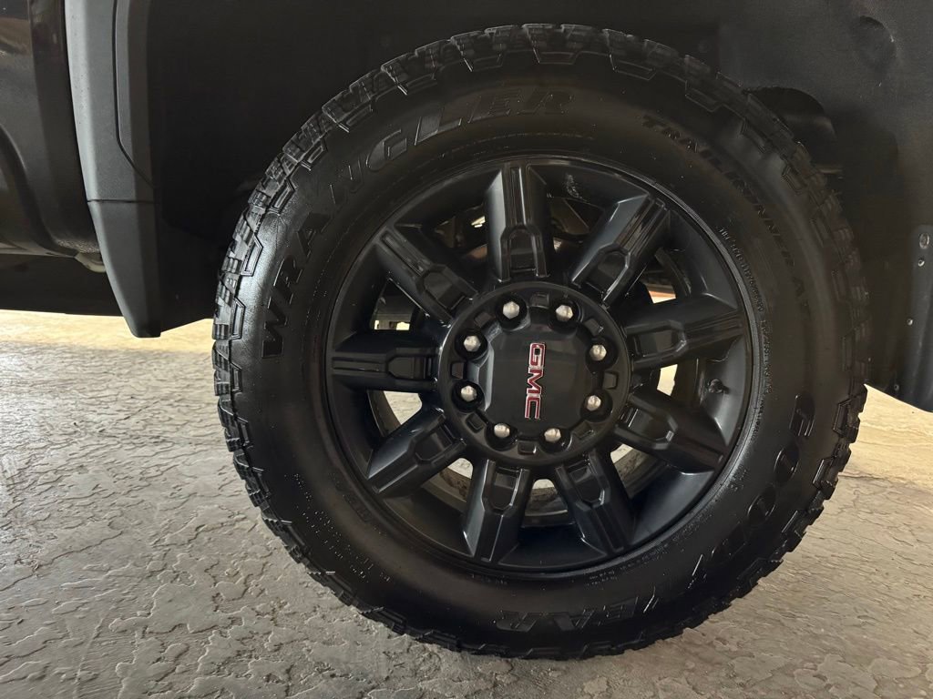 Used 2024 GMC Sierra 2500 AT4 w/ AT4 Premium Plus Package image 30