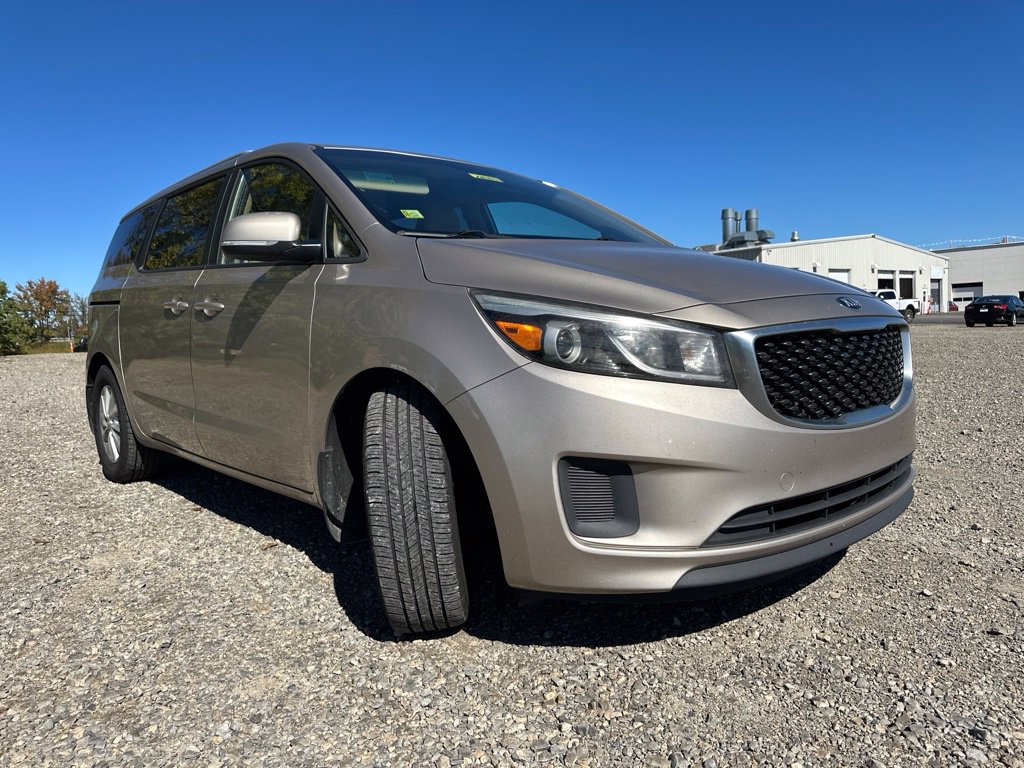 Used 2016 Kia Sedona LX w/ LX Convenience Package FWD image 12