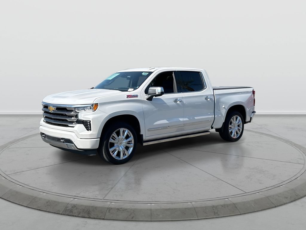 Used 2023 Chevrolet Silverado 1500 High Country w/ Technology Package AWD/4WD image 4