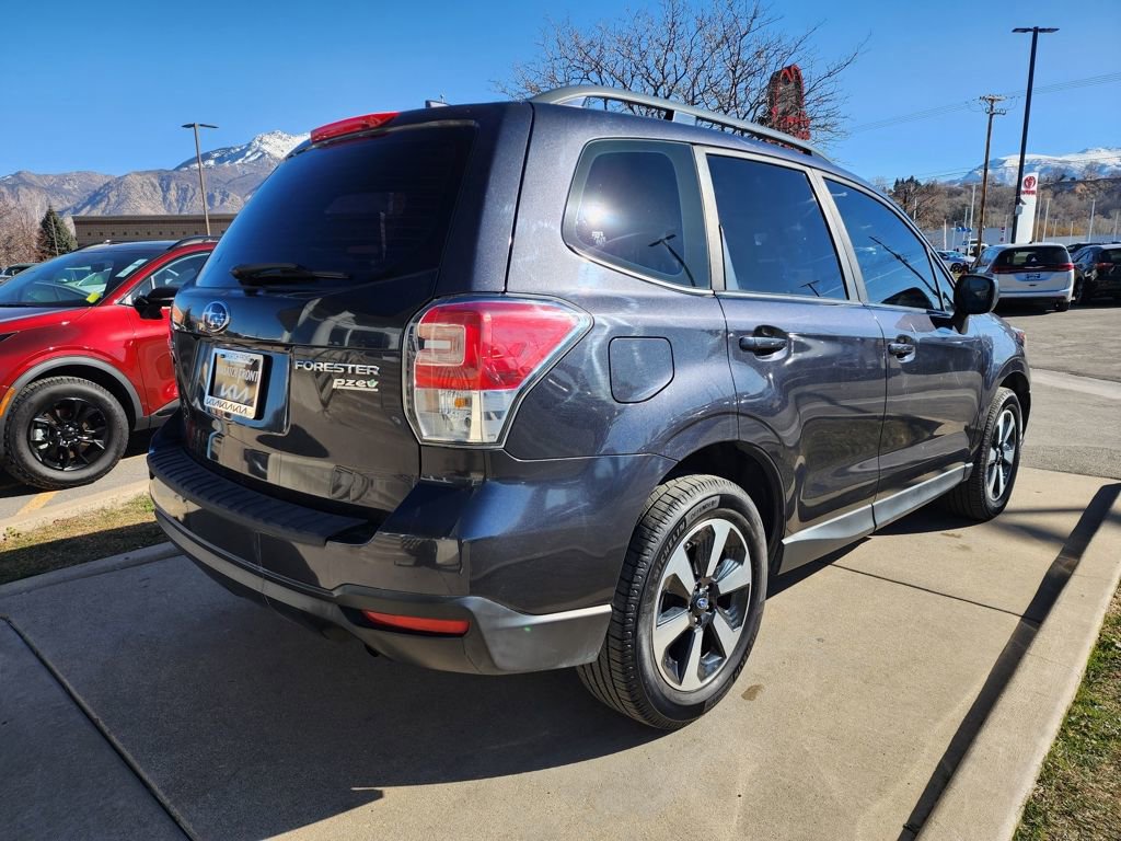 Used 2017 Subaru Forester 2.5i w/ Alloy Wheel Package AWD/4WD image 5