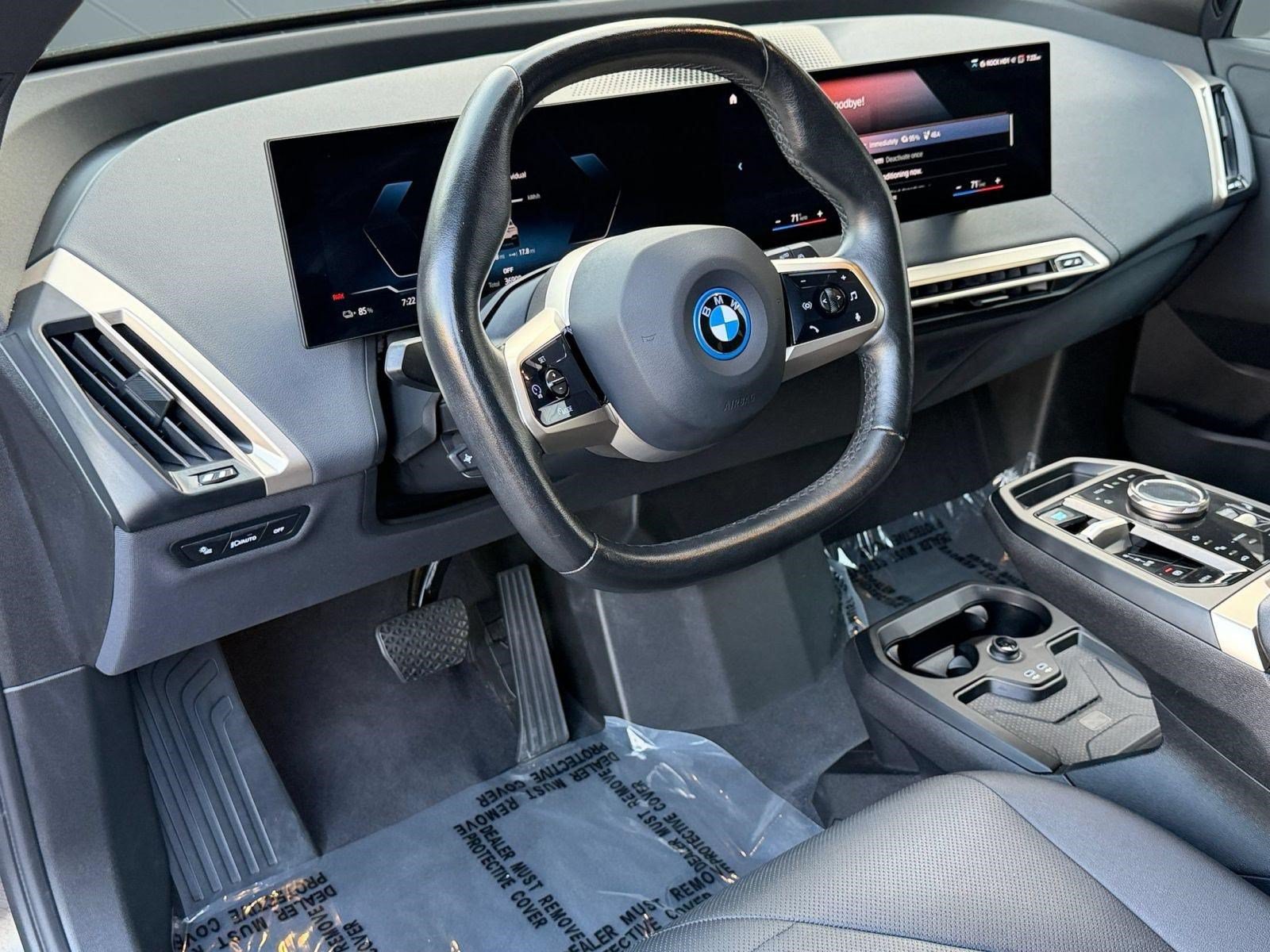 Certified 2022 BMW iX xDrive50 w/ Convenience Package AWD/4WD image 4