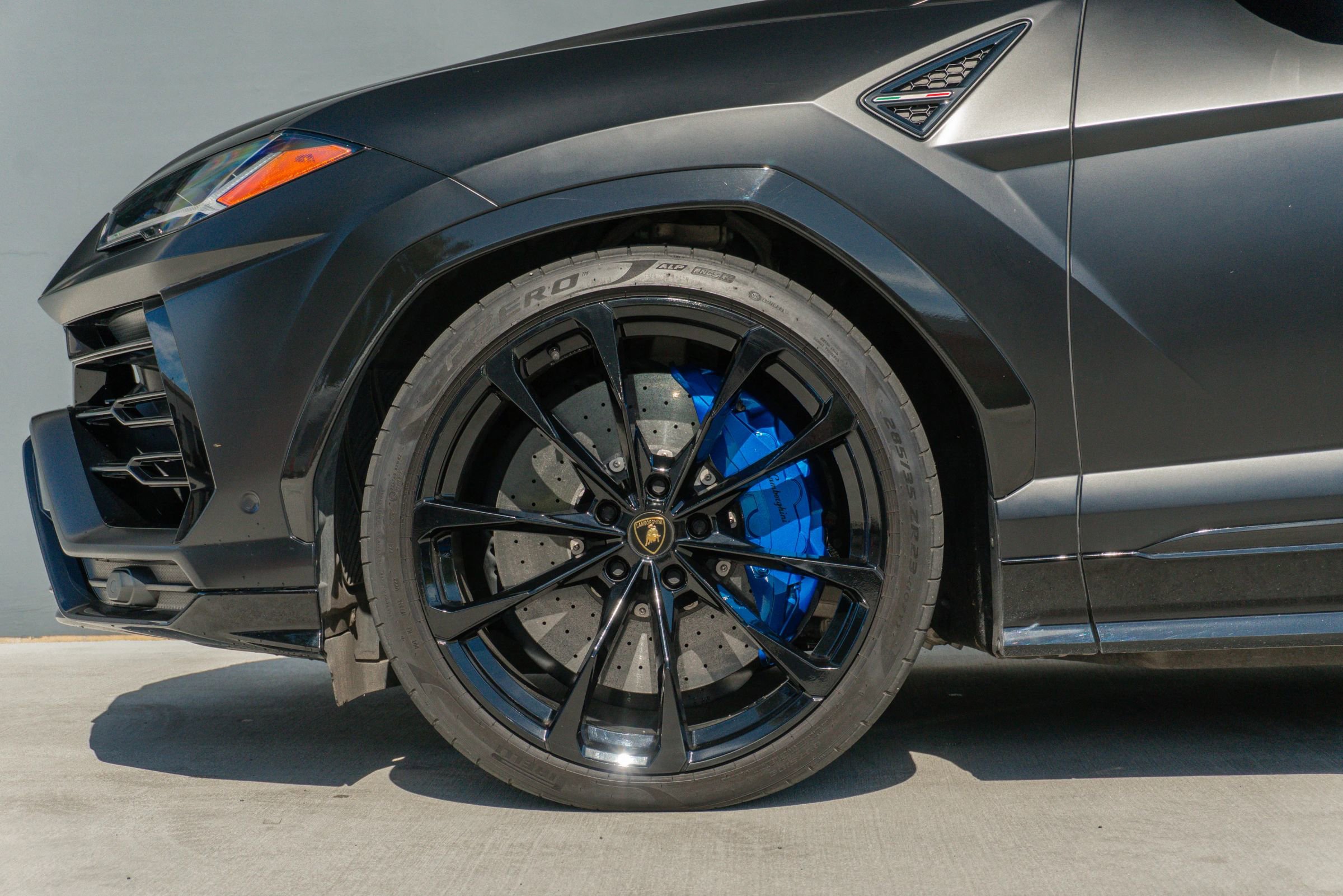 Used 2021 Lamborghini Urus image 18