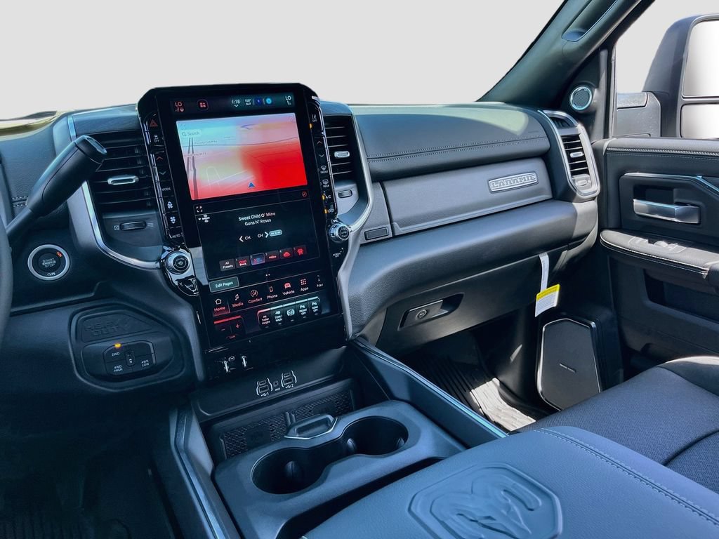 New 2026 RAM 2500 Laramie AWD/4WD image 24