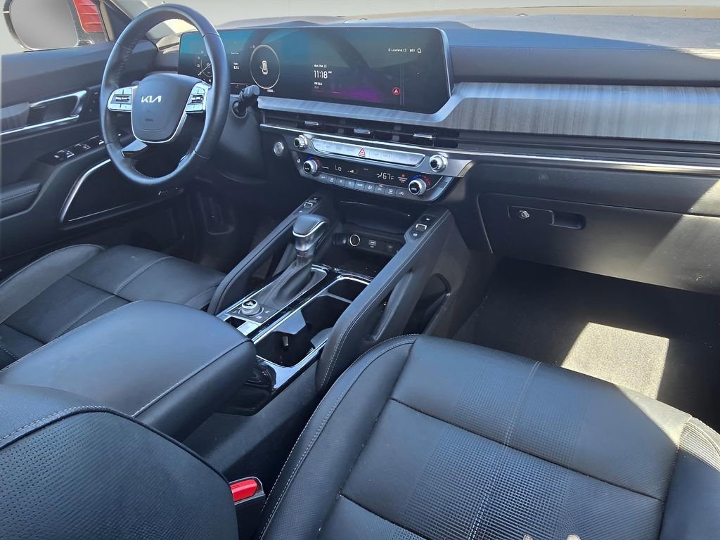 Used 2024 Kia Telluride SX w/ Towing Package AWD/4WD image 16