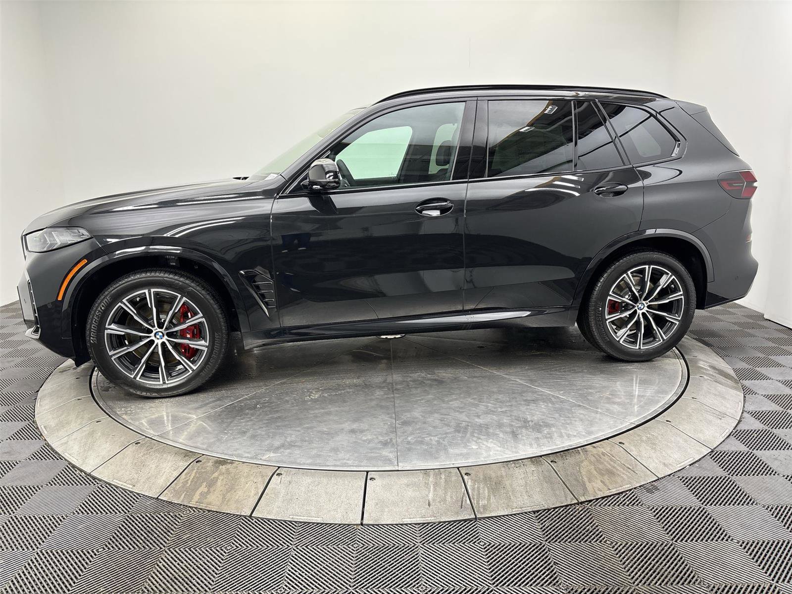 New 2026 BMW X5 M60i image 16