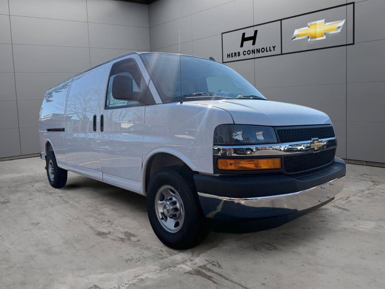 New 2025 Chevrolet Express 3500 Extended w/ Driver Convenience Package