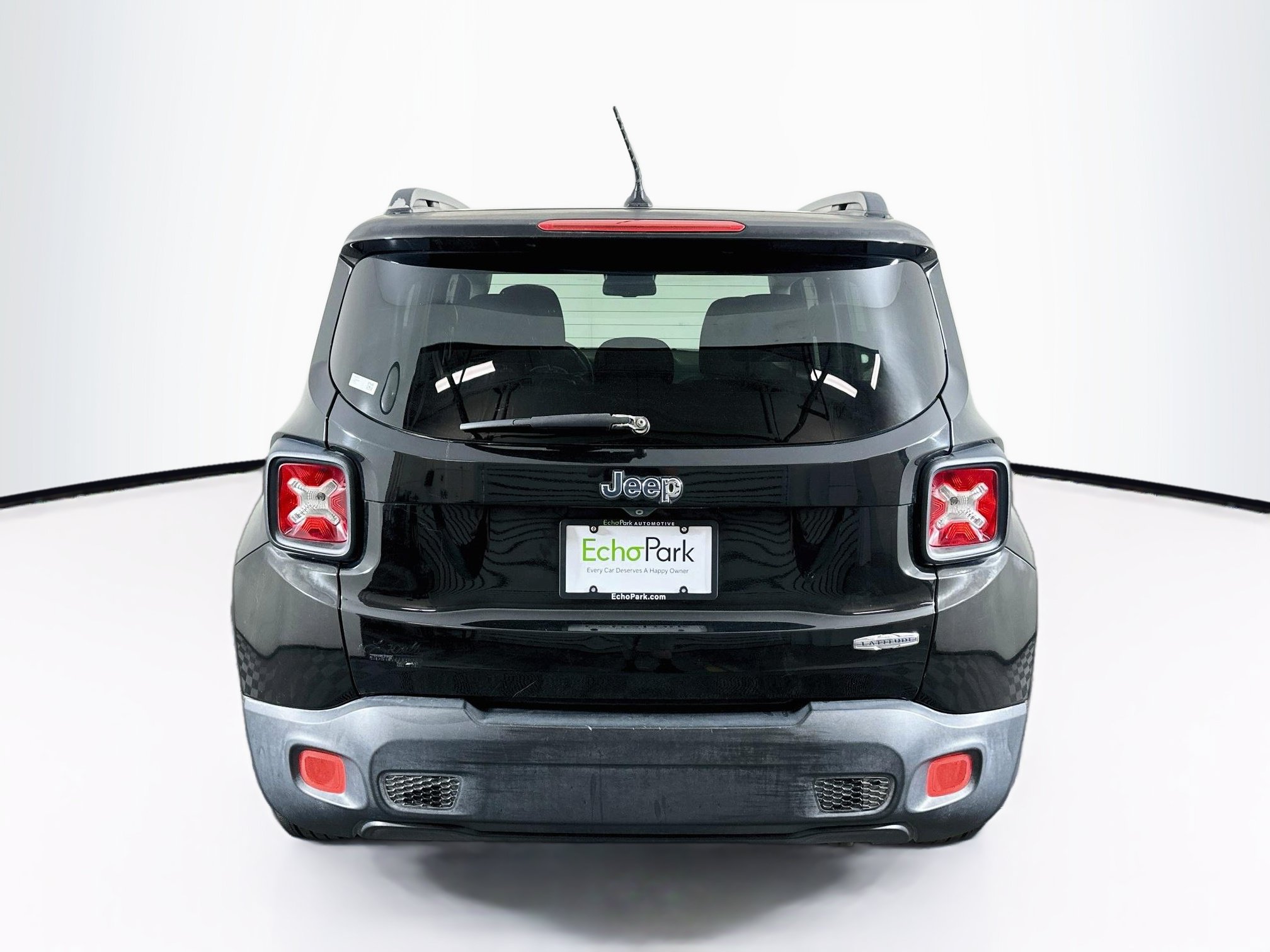 Used 2017 Jeep Renegade Latitude w/ Popular Equipment Group FWD image 7