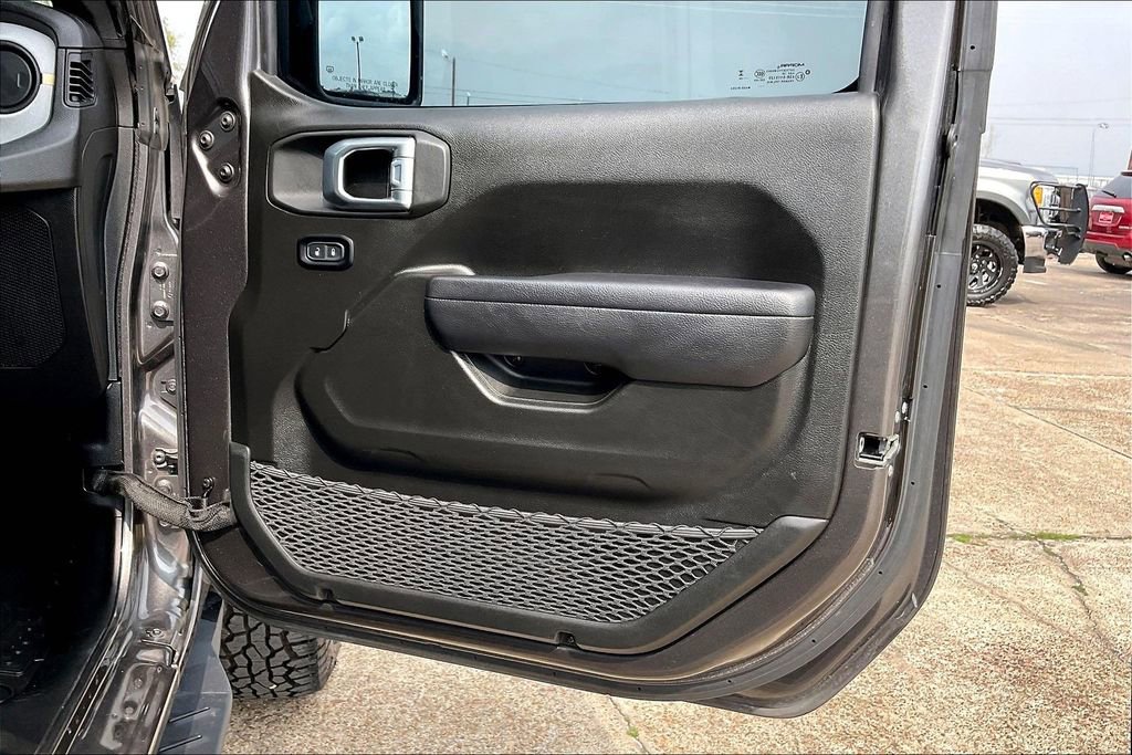 Used 2024 Jeep Gladiator Willys image 29