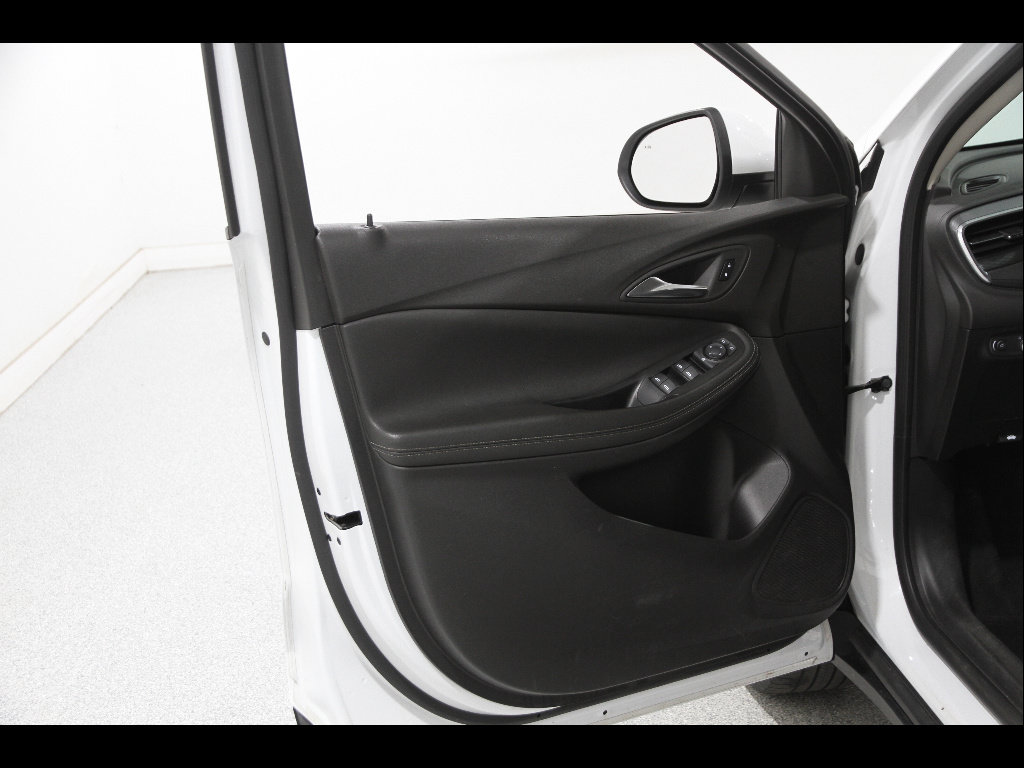 Certified 2024 Buick Encore GX Preferred FWD image 4