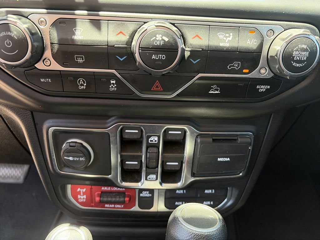 Used 2021 Jeep Gladiator Mojave w/ Trailer Tow Package AWD/4WD image 25