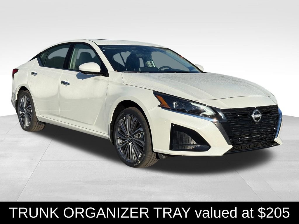 New 2025 Nissan Altima 2.5 SL image 9