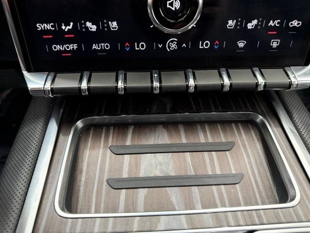 Used 2025 GMC Sierra EV Denali AWD/4WD image 39