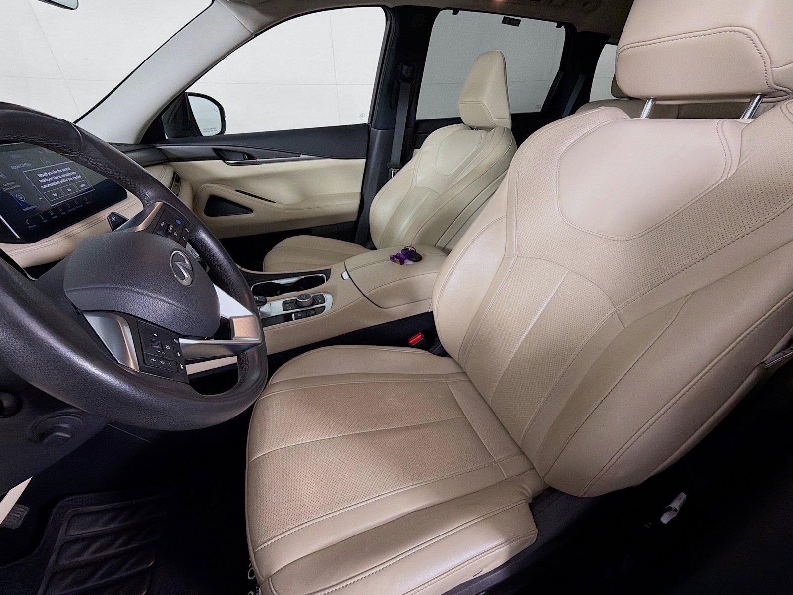 Used 2023 INFINITI QX60 Luxe w/ Cargo Package AWD/4WD image 2