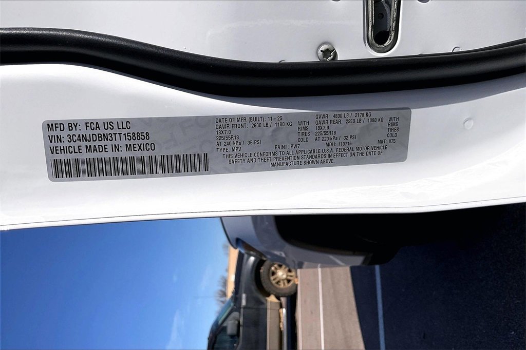 New 2026 Jeep Compass Latitude image 13