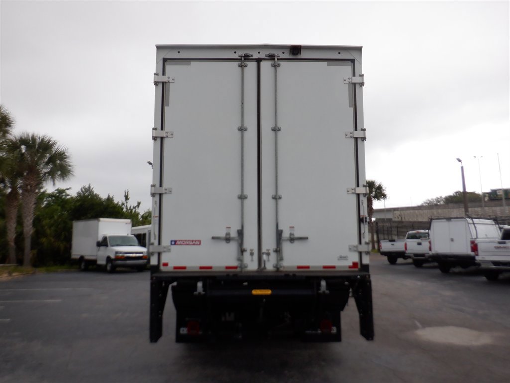 Used 2022 Ford F650 2WD Regular Cab Super Duty image 4