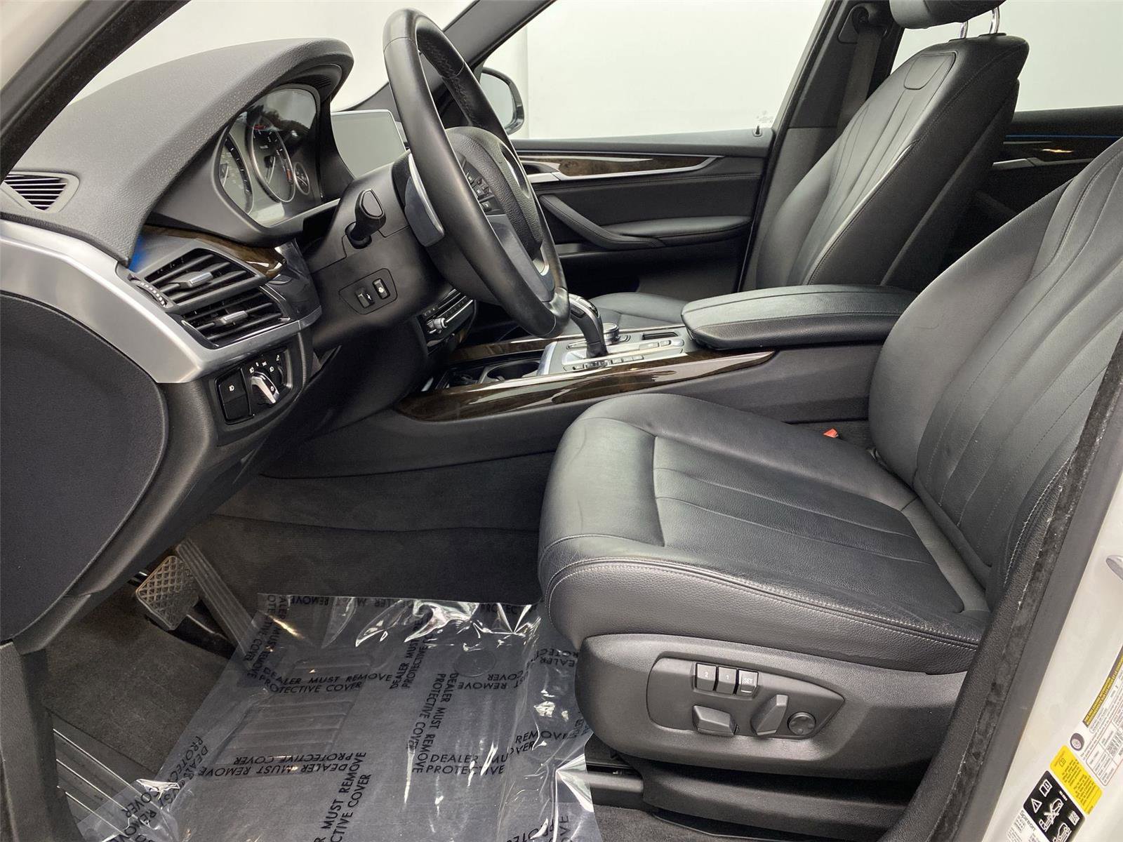 Used 2018 BMW X5 xDrive35i w/ M Sport Package AWD/4WD image 25