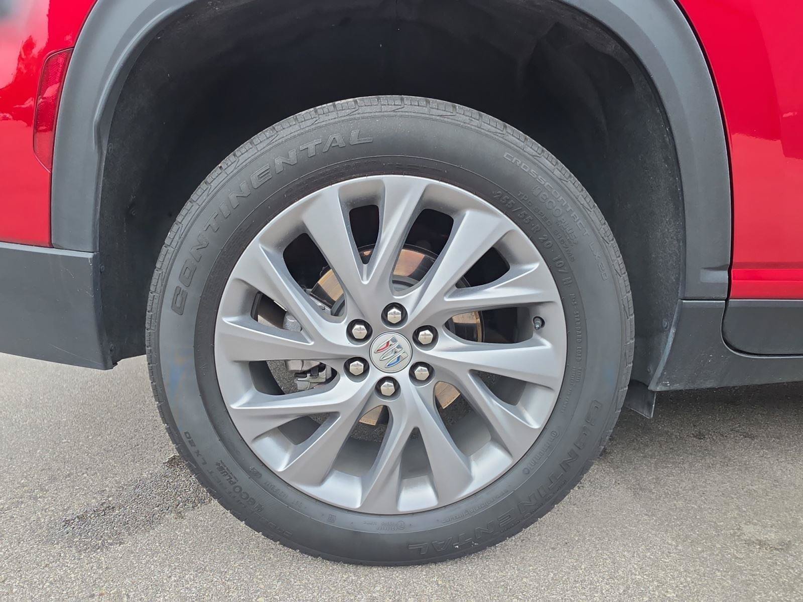 Used 2025 Buick Enclave Preferred AWD/4WD image 30