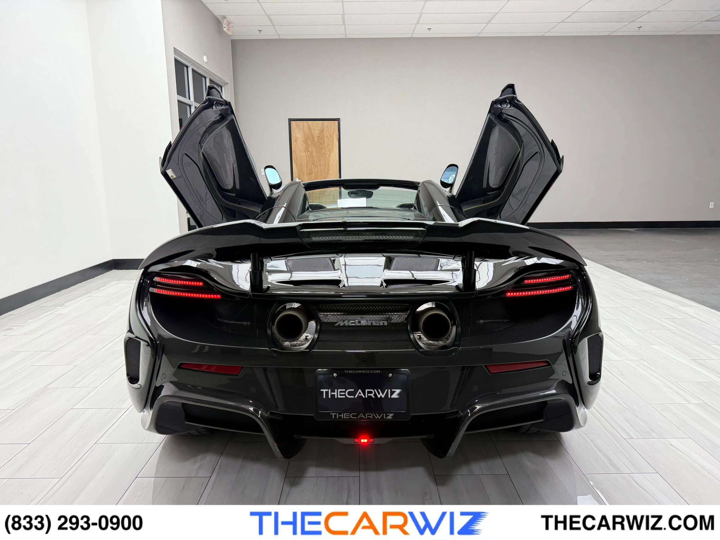 Used 2016 McLaren 675LT Spider image 45