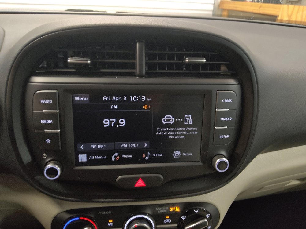 Used 2025 Kia Soul LX image 25