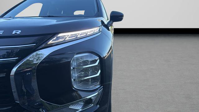 New 2026 Mitsubishi Outlander SE FWD image 28