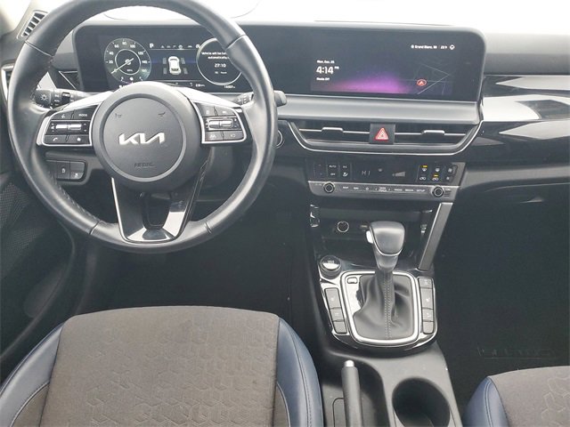Certified 2024 Kia Seltos S image 11
