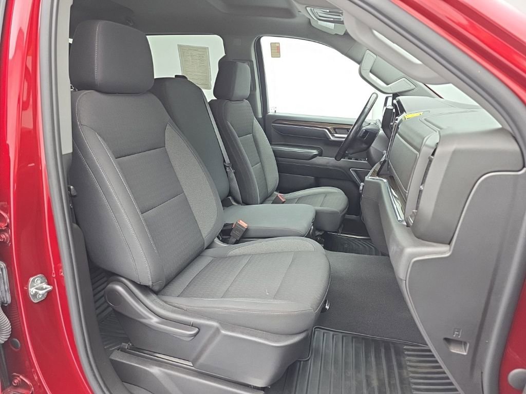Certified 2022 Chevrolet Silverado 1500 LT w/ Z71 Off-Road Package AWD/4WD image 47
