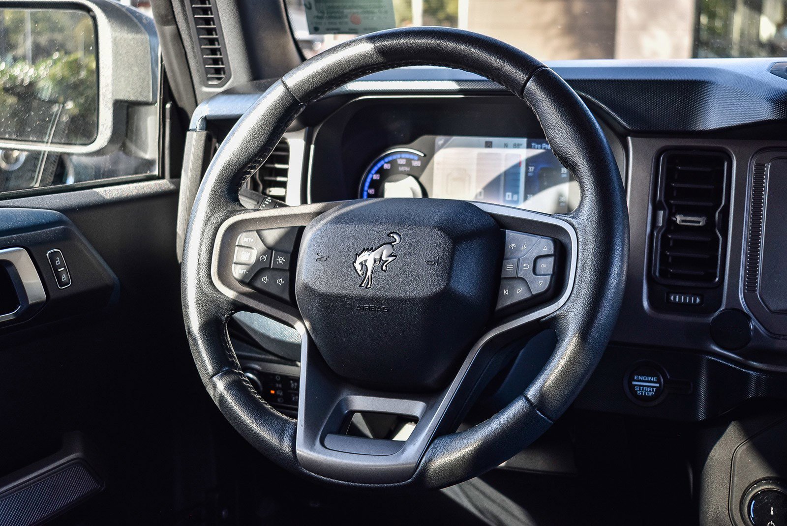 Used 2022 Ford Bronco Outer Banks image 14