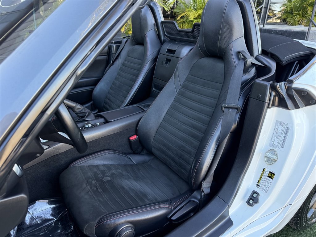 Used 2017 FIAT 124 Spider Abarth image 18