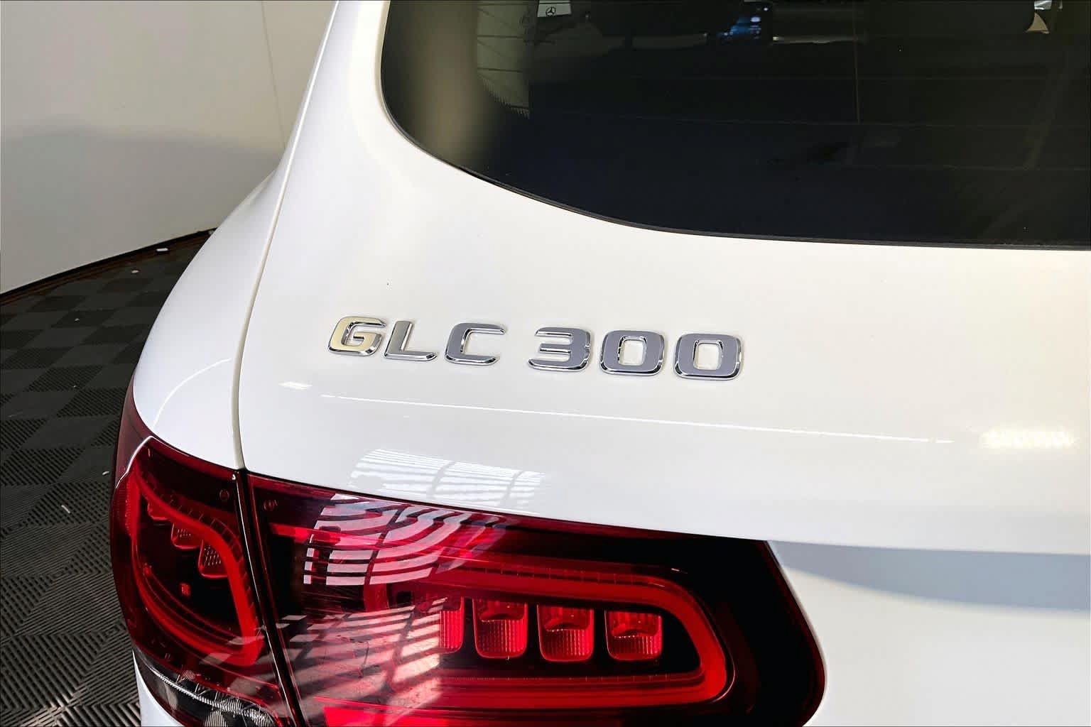 Used 2022 Mercedes-Benz GLC 300 4MATIC image 33