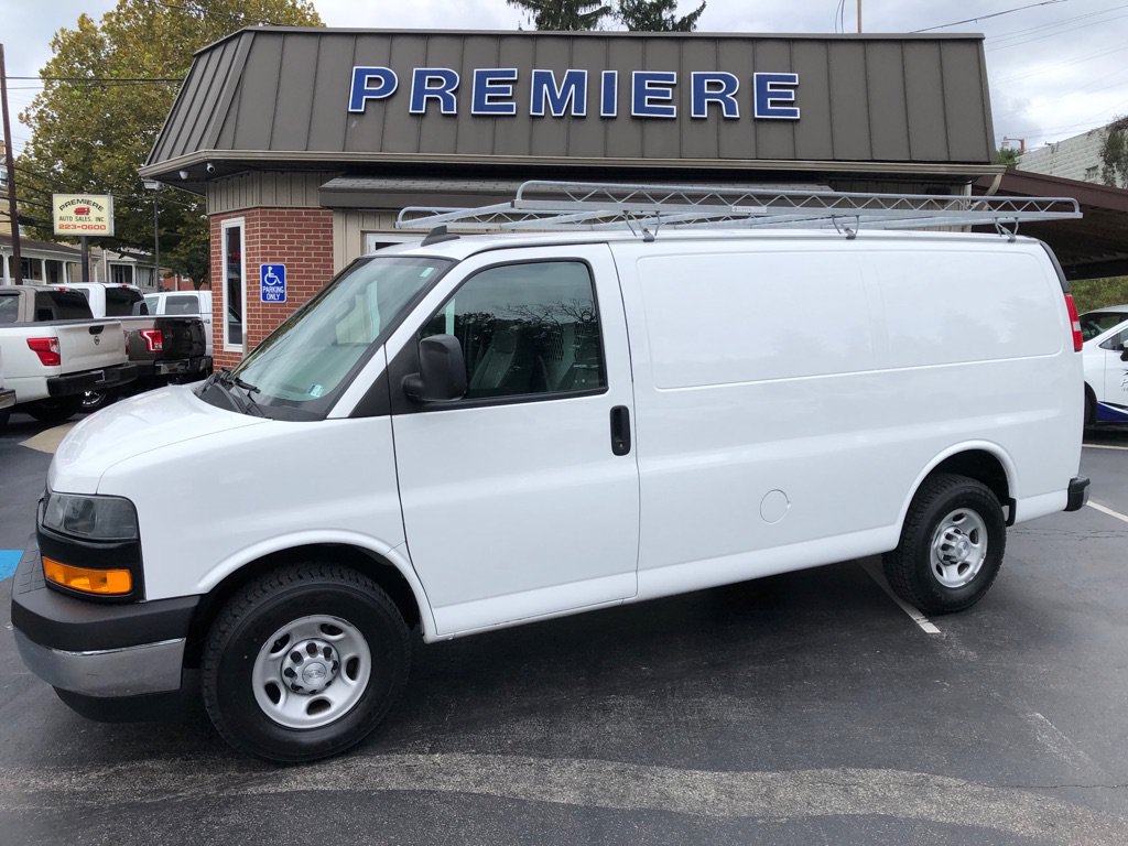 Used 2019 Chevrolet Express 3500 w/ Driver Convenience Package RWD image 2