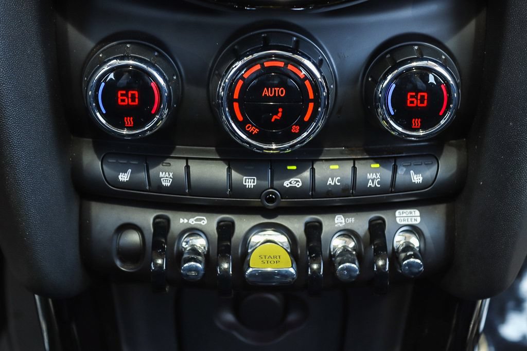 Used 2024 MINI Cooper SE FWD image 17