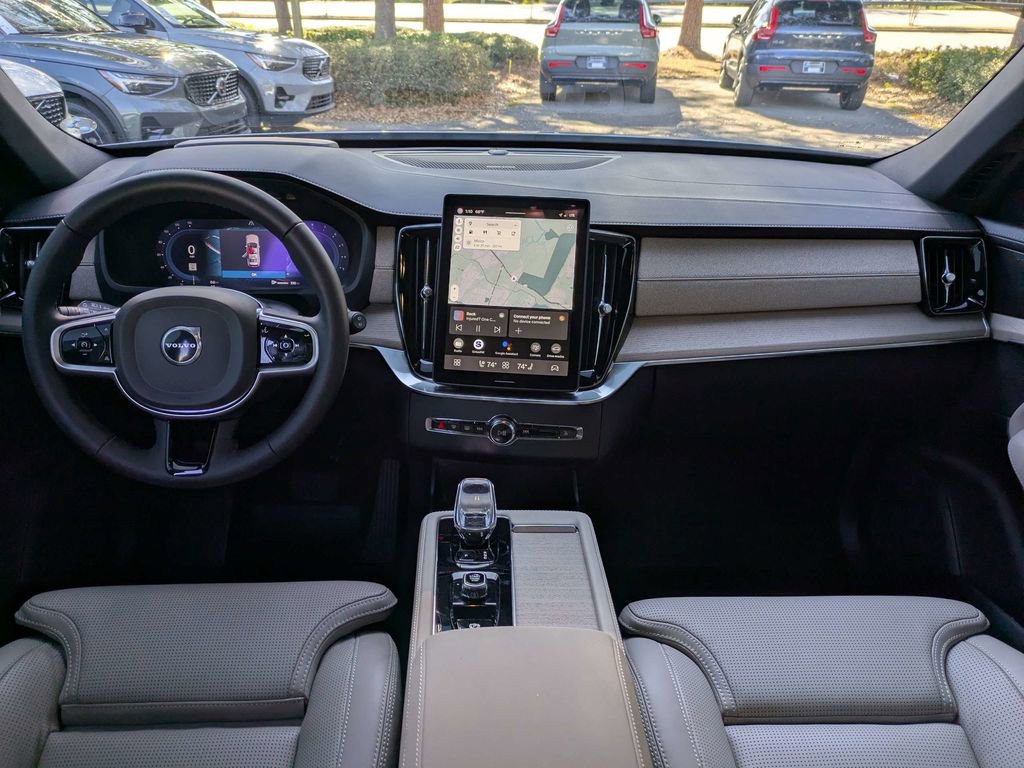 New 2025 Volvo XC90 B6 Ultra image 16