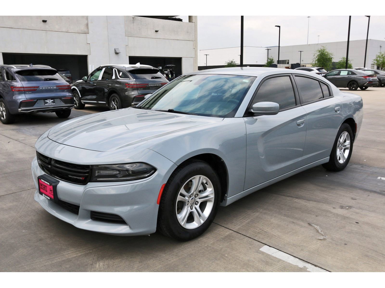 Used 2021 Dodge Charger SXT RWD image 3