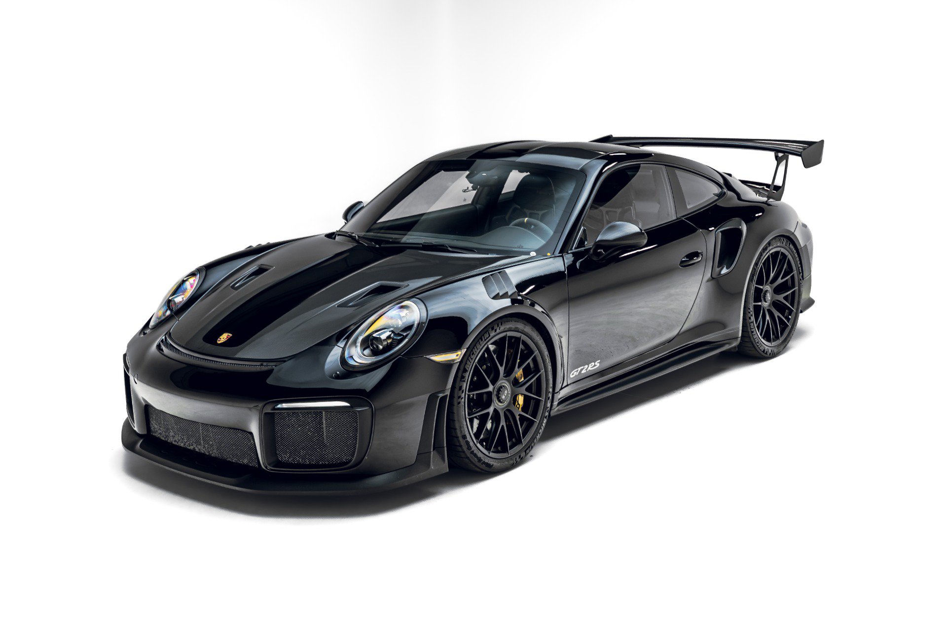 Used 2018 Porsche 911 GT2 RS RWD image 2