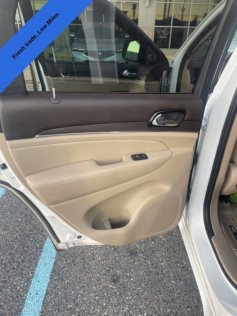 Used 2020 Jeep Grand Cherokee Overland image 12