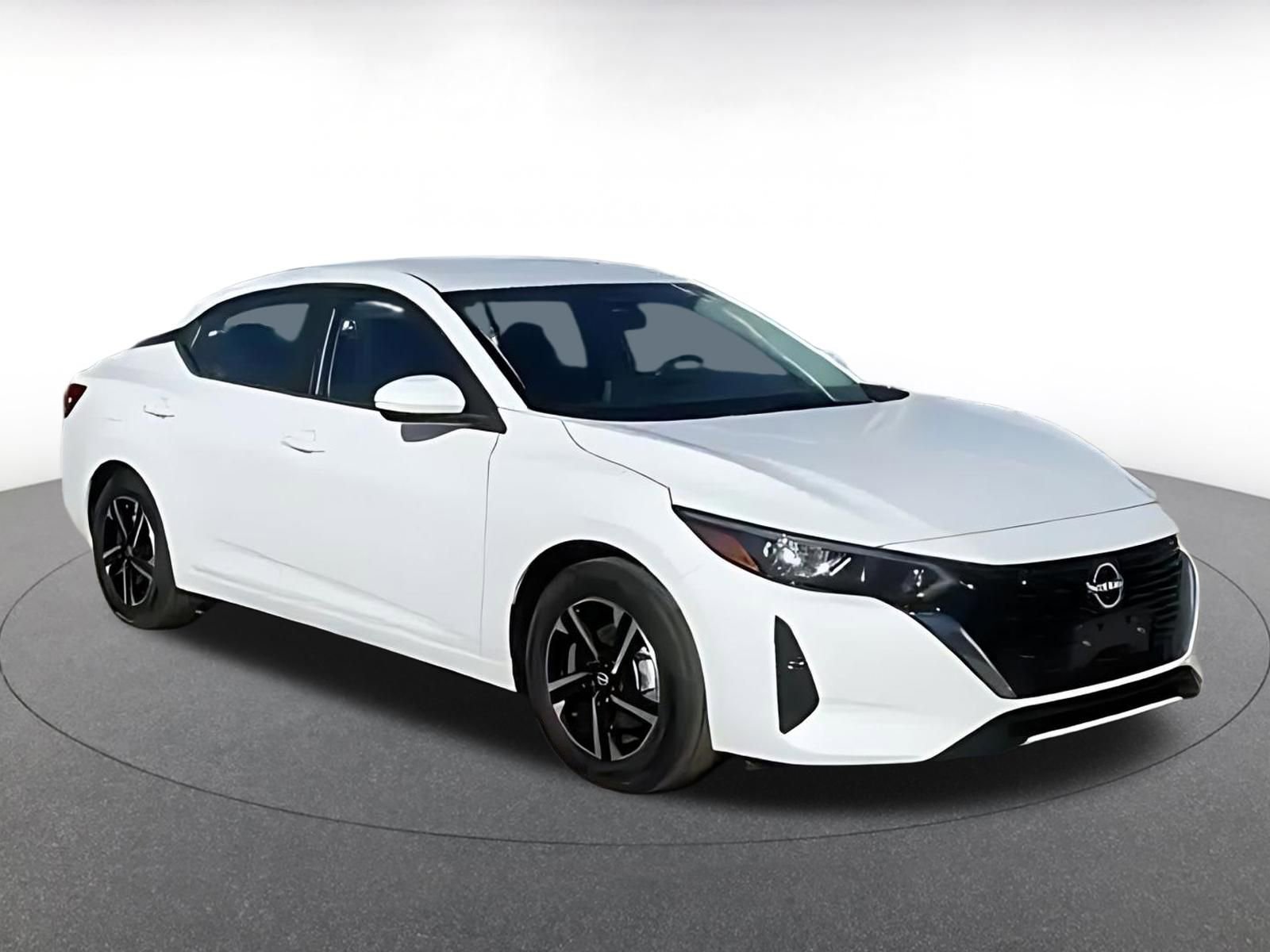 Used 2025 Nissan Sentra SV image 4