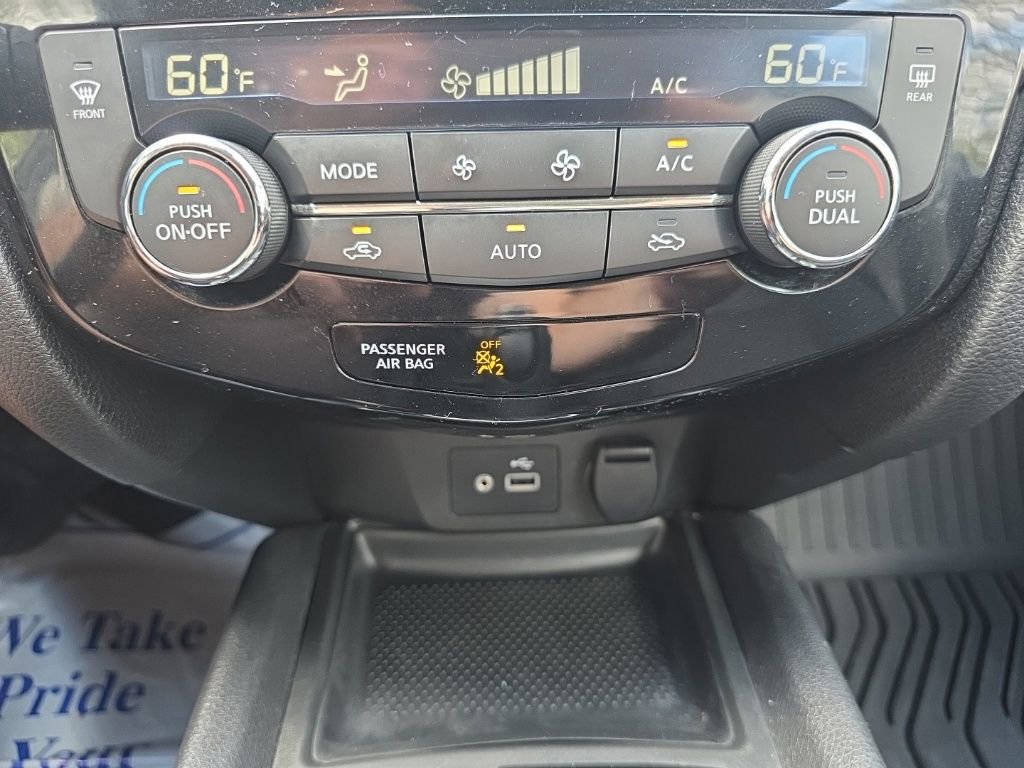 Used 2019 Nissan Rogue SV image 29