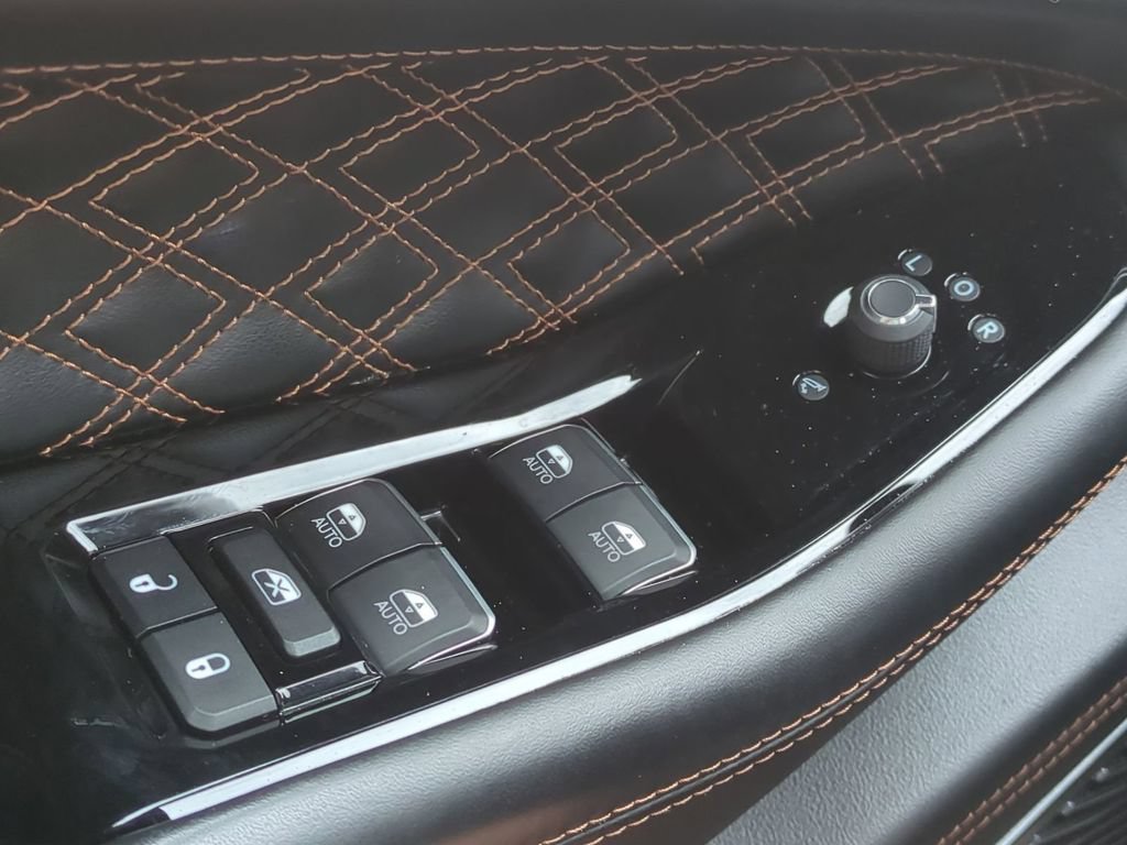 Used 2024 Jeep Grand Cherokee L Summit AWD/4WD image 34