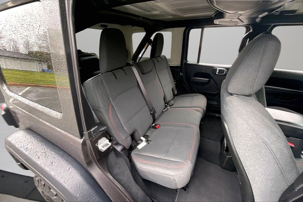 Certified 2025 Jeep Wrangler Unlimited Rubicon w/ Convenience Group image 24