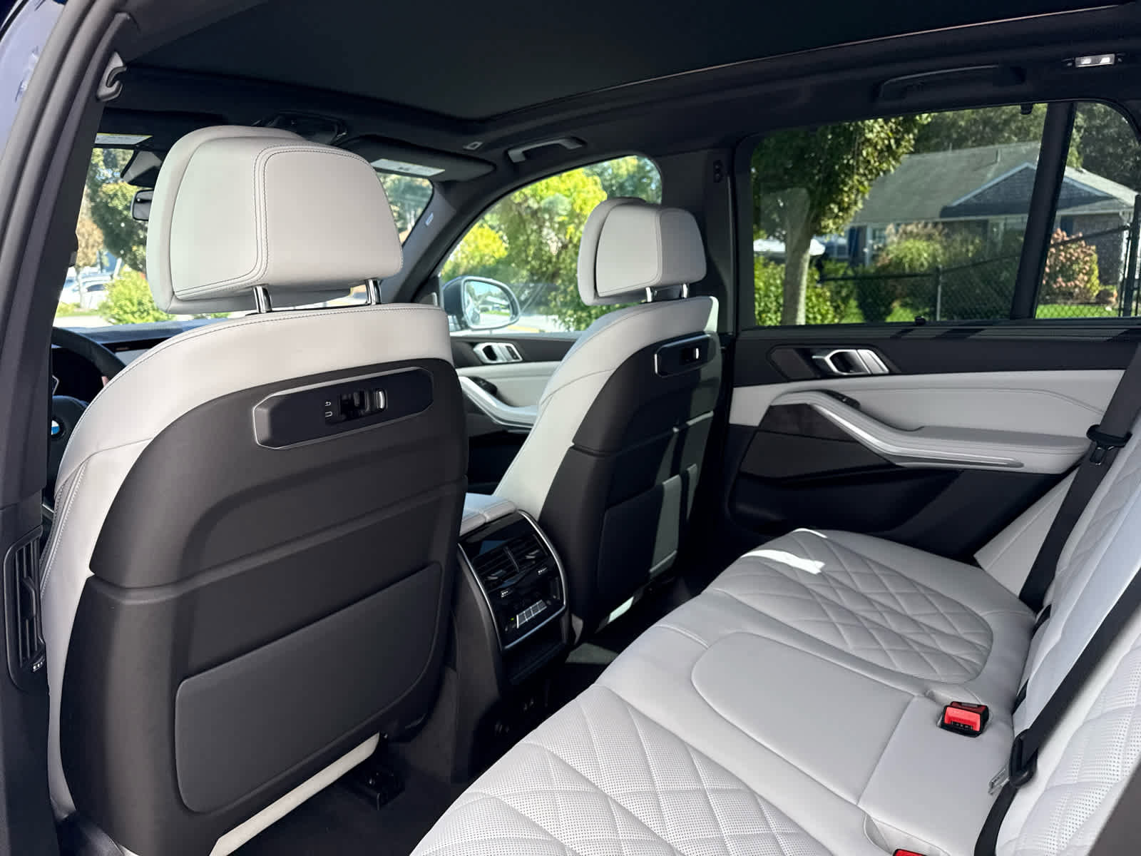 New 2026 BMW X5 xDrive40i w/ Climate Comfort Package image 16