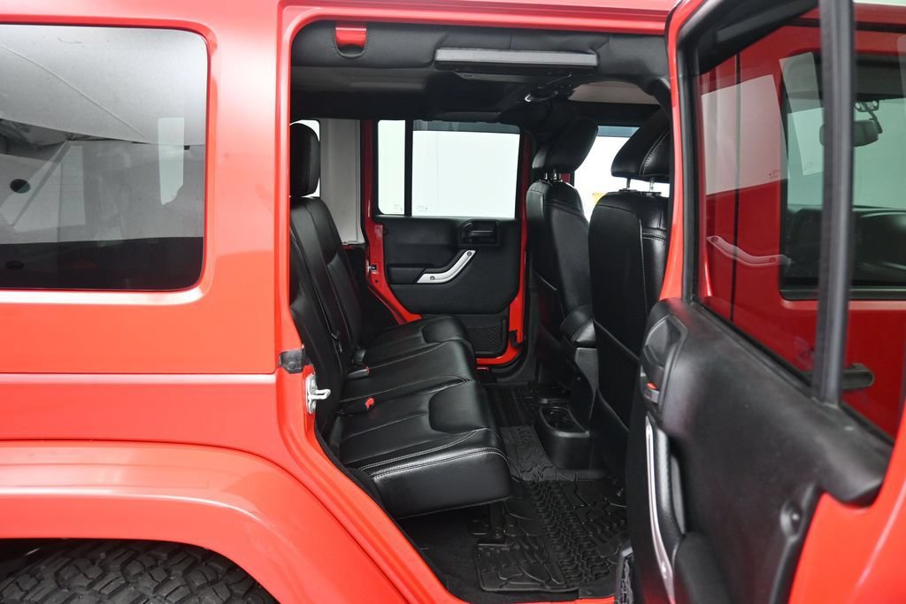 Used 2016 Jeep Wrangler Unlimited Rubicon AWD/4WD image 31